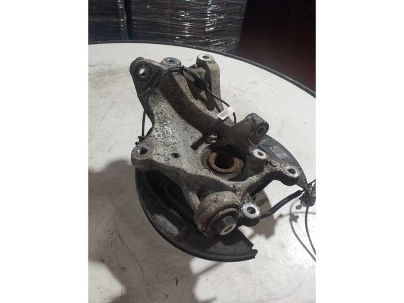 Recambio de mangueta trasera derecha para opel insignia sports tourer 2.0 16v cdti referencia OEM IAM   