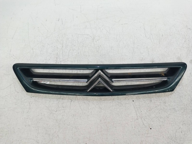 Recambio de rejilla delantera para citroen xsara berlina 1.9td attraction referencia OEM IAM   