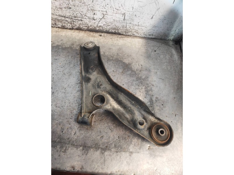 Recambio de brazo suspension inferior delantero izquierdo para nissan pixo (uao) 1.0 referencia OEM IAM   