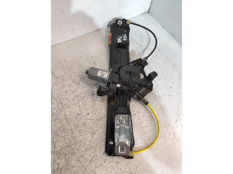 Recambio de elevalunas trasero izquierdo para land rover evoque 2.2 td4 cat referencia OEM IAM 121028  
