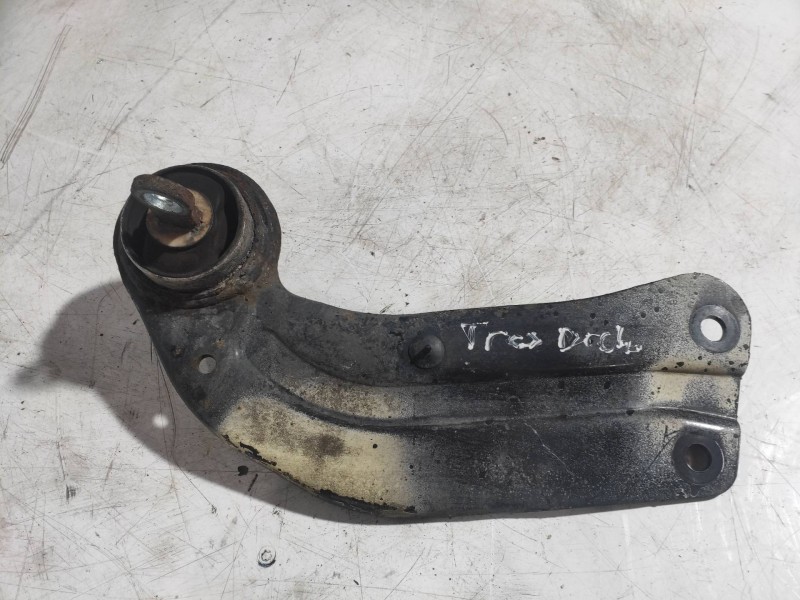 Recambio de brazo suspension superior trasero derecho para opel insignia sports tourer 2.0 16v cdti referencia OEM IAM   