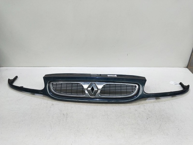 Recambio de rejilla delantera para renault safrane (b54) 2.2 dt (b54g) referencia OEM IAM   