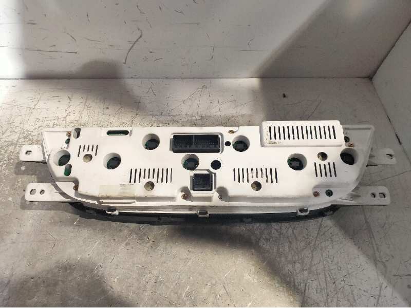 Recambio de cuadro instrumentos para ssangyong rodius xdi referencia OEM IAM 8020021000 200487800S 