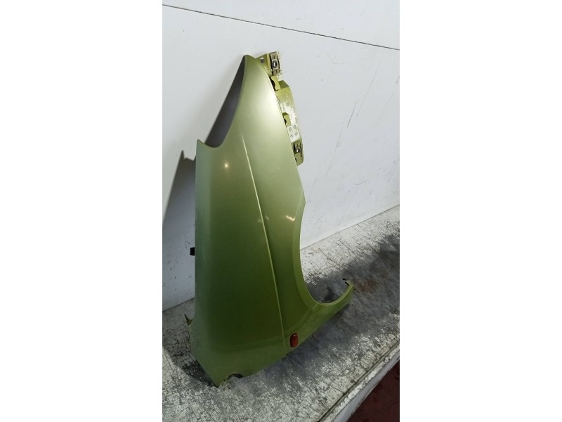 Recambio de aleta delantera derecha para renault scenic (ja..) 1.9 dci rt referencia OEM IAM   