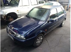 ford fiesta berlina del año 1999