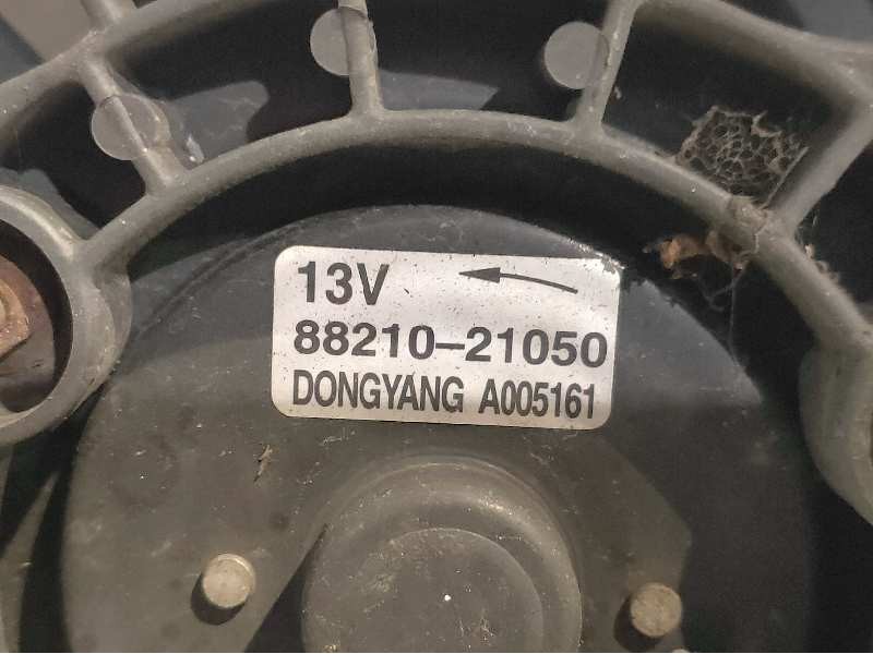 Recambio de electroventilador para ssangyong rodius xdi referencia OEM IAM 8821021050 A005161 DONGYANG