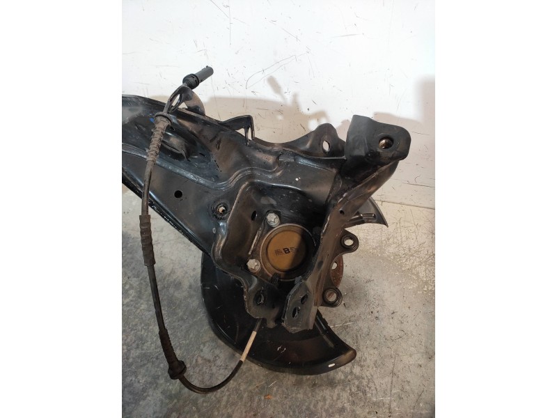 Recambio de mangueta trasera izquierda para bmw serie 2 active tourer (f45) 218d referencia OEM IAM   33326851579