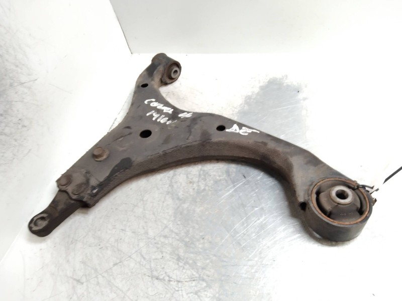 Recambio de brazo suspension inferior delantero derecho para kia cee´d 1.4 cat referencia OEM IAM   