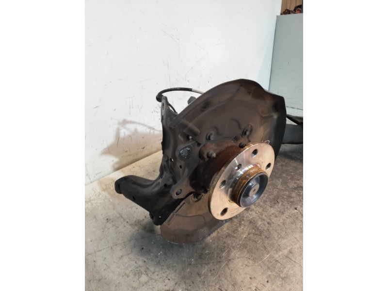 Recambio de mangueta trasera derecha para bmw serie 2 active tourer (f45) 218d referencia OEM IAM   33326851580