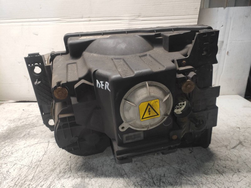 Recambio de faro derecho para land rover discovery 2.7 td v6 cat referencia OEM IAM XBC500402 XENÓN 