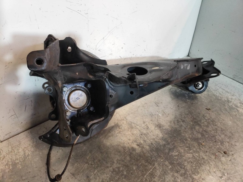 Recambio de mangueta trasera derecha para bmw serie 2 active tourer (f45) 218d referencia OEM IAM   33326851580