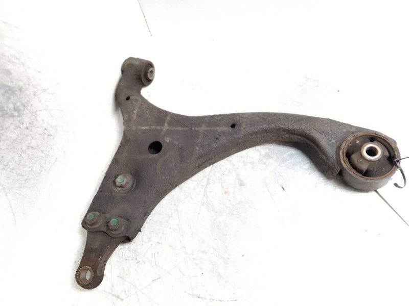 Recambio de brazo suspension inferior delantero izquierdo para kia cee´d 1.4 cat referencia OEM IAM   