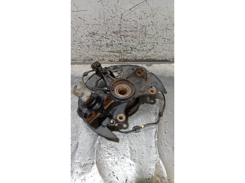 Recambio de mangueta delantera derecha para peugeot 308 allure referencia OEM IAM   