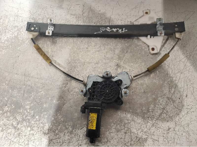 Recambio de elevalunas trasero derecho para ssangyong rodius xdi referencia OEM IAM 8810021011  