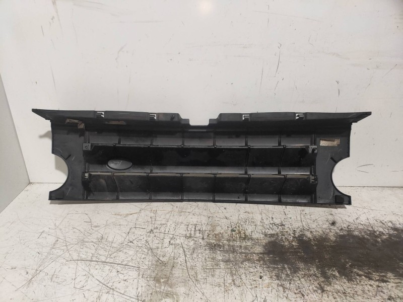 Recambio de rejilla delantera para land rover discovery 2.7 td v6 cat referencia OEM IAM   