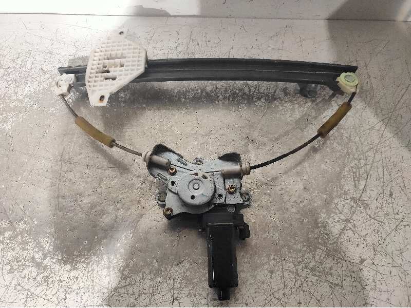 Recambio de elevalunas trasero derecho para ssangyong rodius xdi referencia OEM IAM 8810021011  