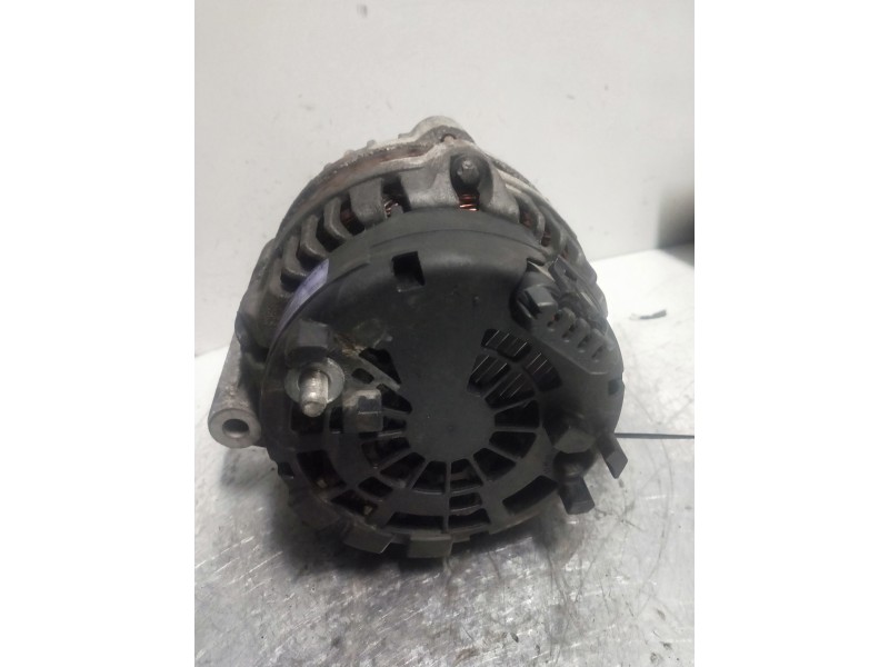 Recambio de alternador para ssangyong rodius xdi referencia OEM IAM A6651540202  