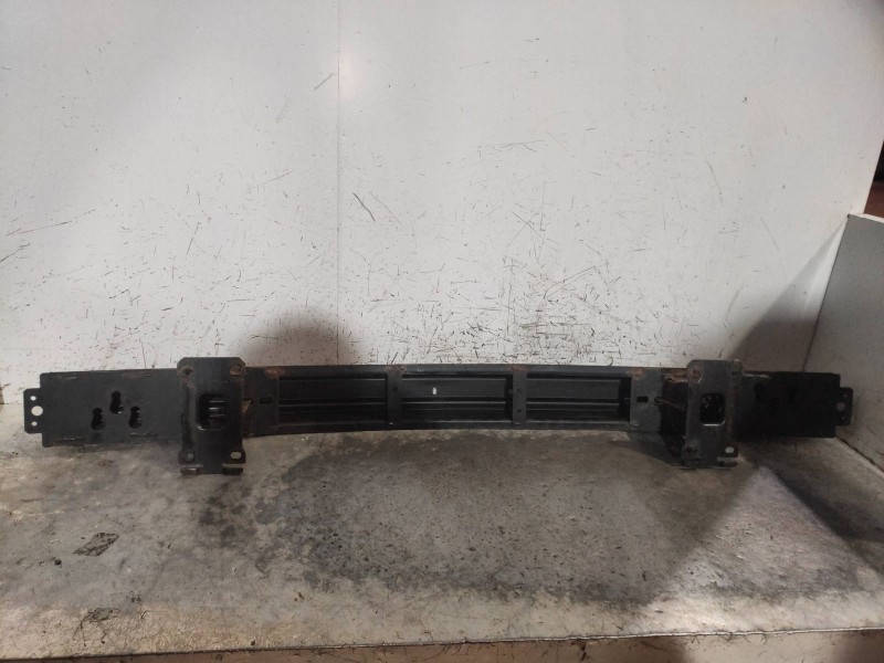 Recambio de refuerzo paragolpes delantero para land rover discovery 2.7 td v6 cat referencia OEM IAM   