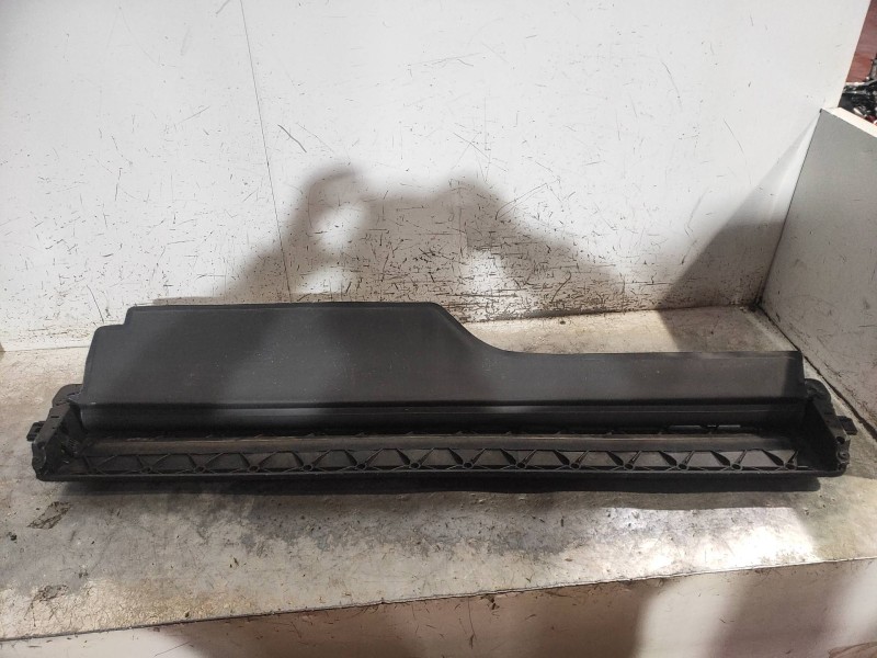 Recambio de bandeja trasera para land rover discovery 2.7 td v6 cat referencia OEM IAM   