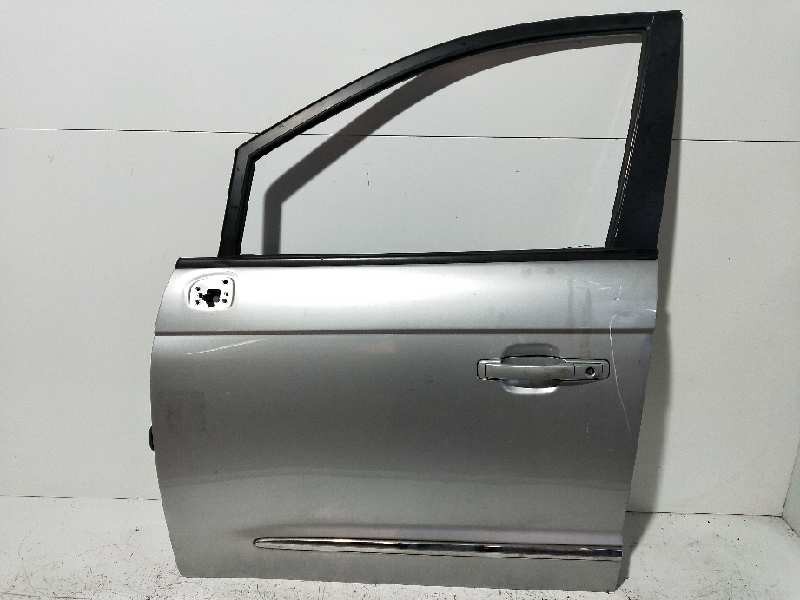 Recambio de puerta delantera izquierda para ssangyong rodius xdi referencia OEM IAM   