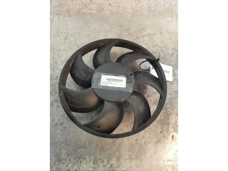 Recambio de electroventilador para renault master kombi l1h1 3,0t referencia OEM IAM 3L324313 5000794 5YY0435
