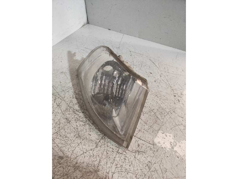 Recambio de piloto delantero derecho para volvo s40 berlina 1.8 16v referencia OEM IAM 30865563 30865561 