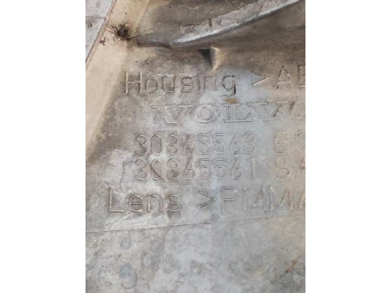 Recambio de piloto delantero derecho para volvo s40 berlina 1.8 16v referencia OEM IAM 30865563 30865561 