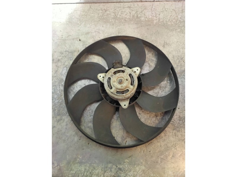 Recambio de electroventilador para renault master kombi l1h1 3,0t referencia OEM IAM 3L364307 5000793 5YY0434