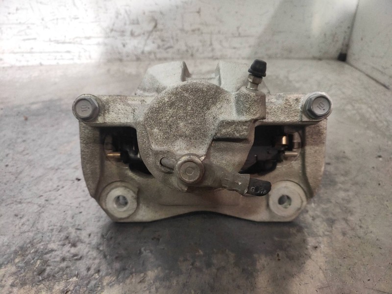 Recambio de pinza freno delantera derecha para toyota auris hybrid business referencia OEM IAM   4773002510