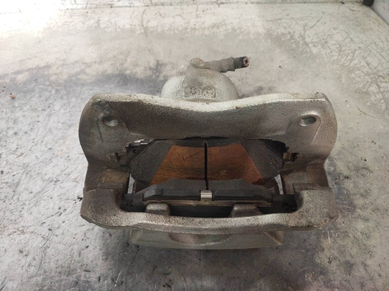 Recambio de pinza freno delantera derecha para toyota auris hybrid business referencia OEM IAM   4773002510