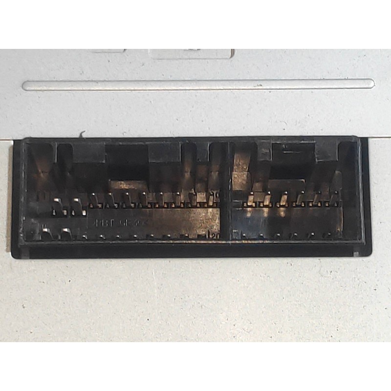 Recambio de sistema audio / radio cd para land rover discovery 2.7 td v6 cat referencia OEM IAM 6H2218C815AA A2C53058593 