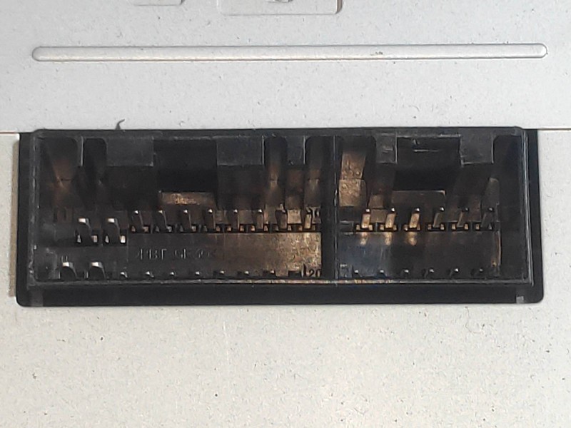 Recambio de sistema audio / radio cd para land rover discovery 2.7 td v6 cat referencia OEM IAM 6H2218C815AA A2C53058593 