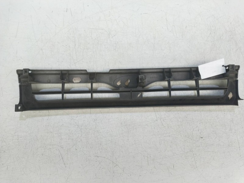 Recambio de rejilla delantera para ford maverick (ml) referencia OEM IAM   