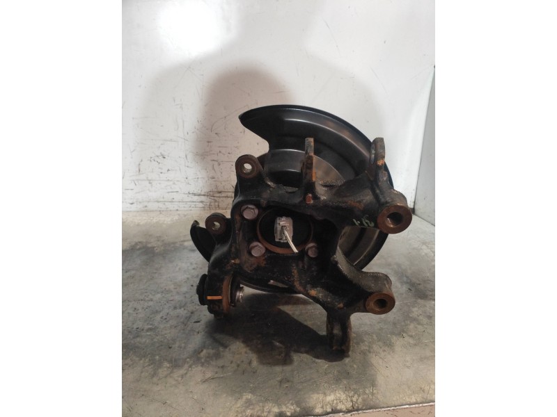 Recambio de mangueta trasera izquierda para toyota auris hybrid business referencia OEM IAM   4230502140