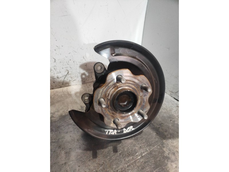 Recambio de mangueta trasera derecha para toyota auris hybrid business referencia OEM IAM   4230402140