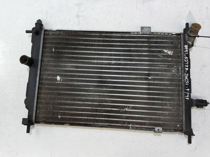 Recambio de radiador agua para opel astra f berlina california referencia OEM IAM 850386P 731551 