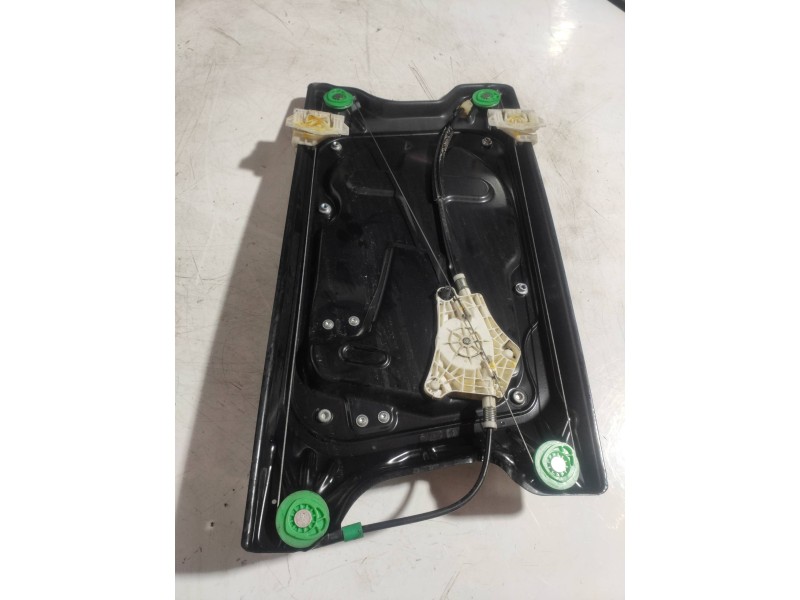 Recambio de elevalunas delantero izquierdo para land rover discovery 2.7 td v6 cat referencia OEM IAM CVH500170  5P