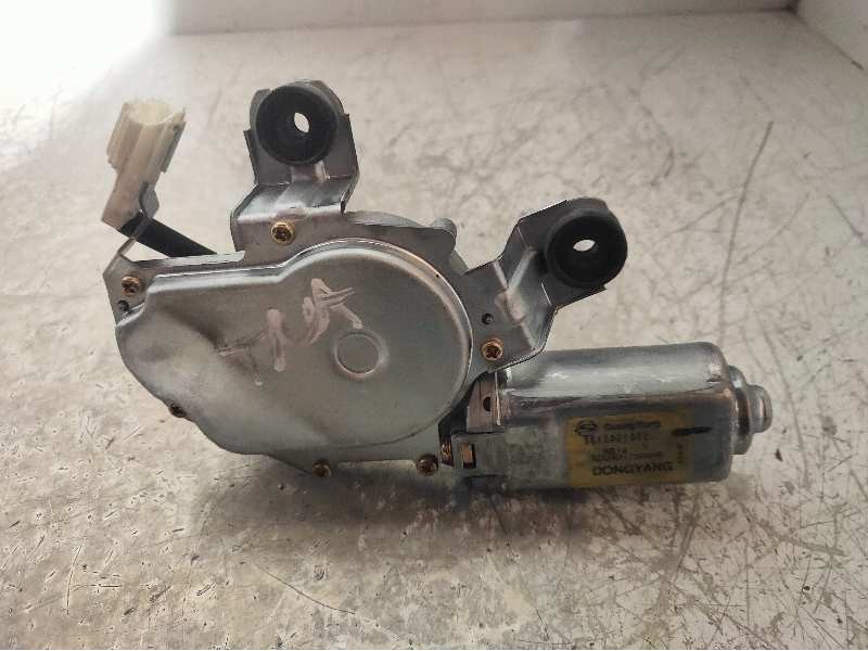 Recambio de motor limpia trasero para ssangyong rodius xdi referencia OEM IAM 8615021002  