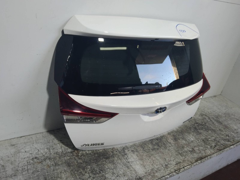 Recambio de porton trasero para toyota auris hybrid business referencia OEM IAM 6700502280  