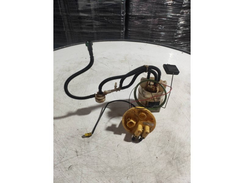 Recambio de bomba combustible para land rover discovery 2.7 td v6 cat referencia OEM IAM   