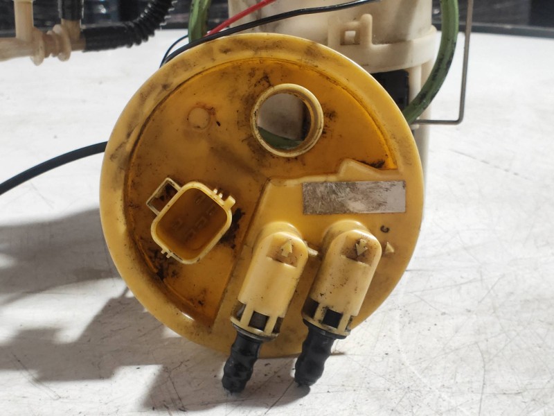 Recambio de bomba combustible para land rover discovery 2.7 td v6 cat referencia OEM IAM   