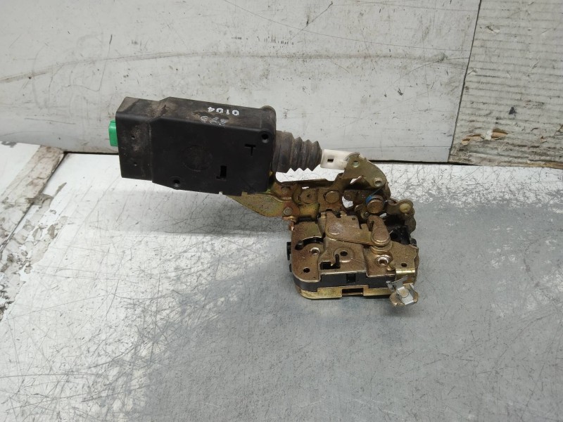 Recambio de motor cierre centralizado trasero izquierdo para volvo s40 berlina 2.0 16v referencia OEM IAM   4P