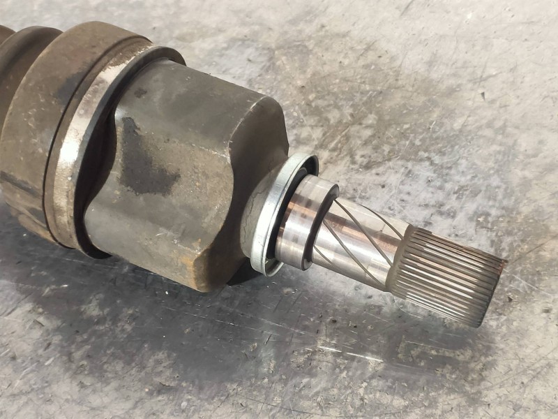 Recambio de transmision delantera izquierda para renault master kombi l1h1 3,0t referencia OEM IAM 221364  