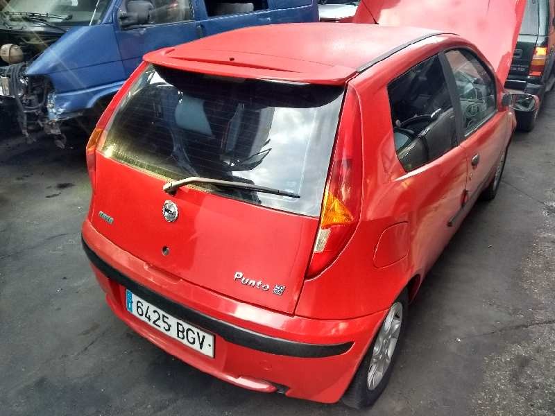 fiat punto berlina (188) del año 2001