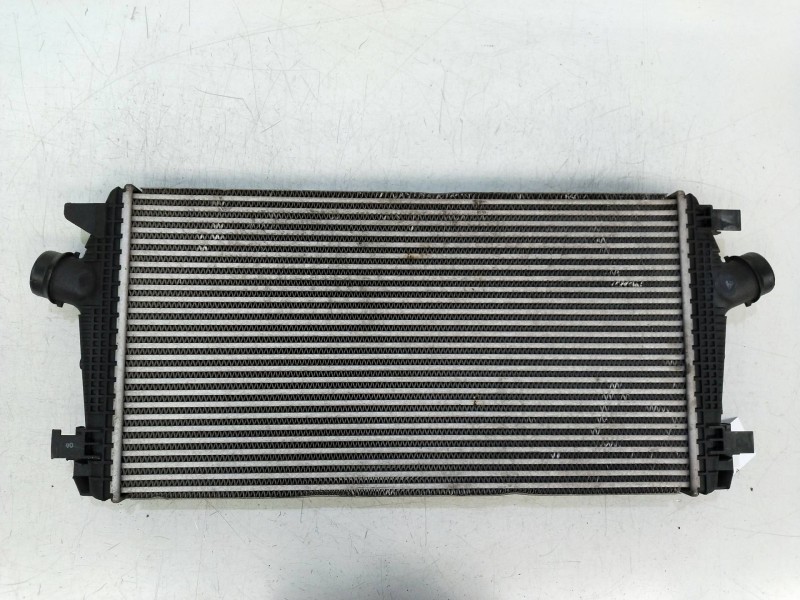 Recambio de intercooler para opel astra j lim. excellence referencia OEM IAM 13267647  