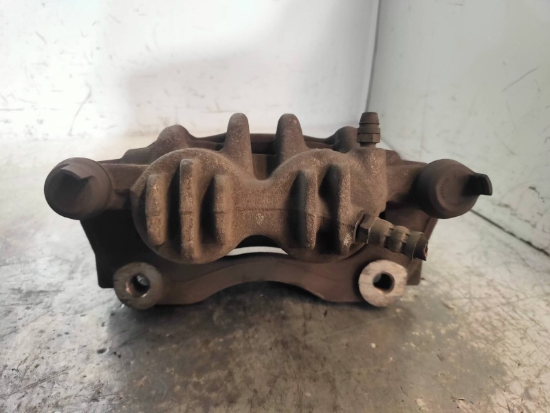 Recambio de pinza freno delantera derecha para renault master kombi l1h1 3,0t referencia OEM IAM 8200735288  