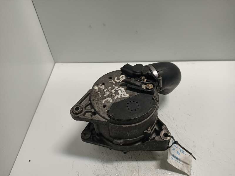 Recambio de alternador para bmw serie 7 (e32) 735i referencia OEM IAM 0120469775  BOSCH 90A