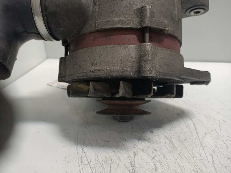 Recambio de alternador para bmw serie 7 (e32) 735i referencia OEM IAM 0120469775  BOSCH 90A