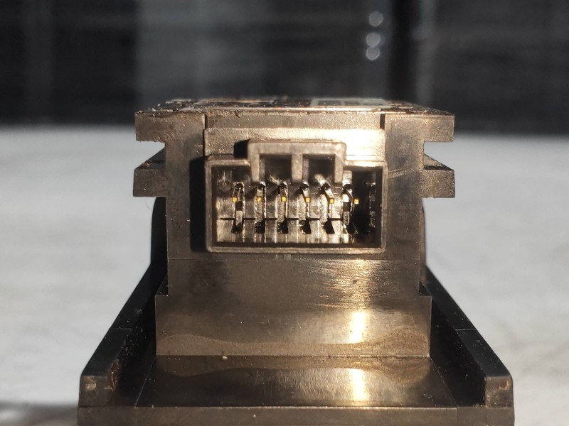 Recambio de interruptor para land rover discovery 2.7 td v6 cat referencia OEM IAM YUG500320PVJ  