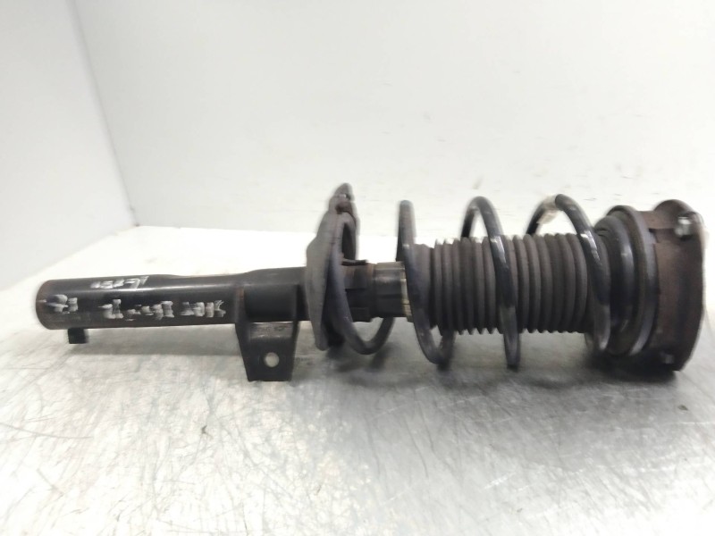 Recambio de amortiguador delantero izquierdo para seat leon (5f1) style referencia OEM IAM 5Q0413023FM  